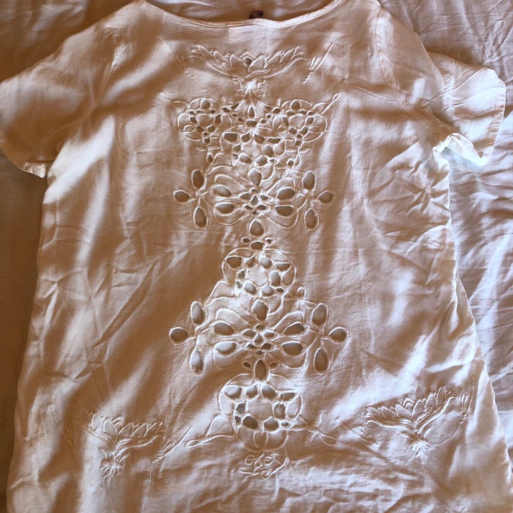 Alya white shirt